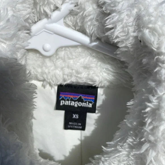 Patagonia XS Fleece Vest - gently used - Picture 2 of 3